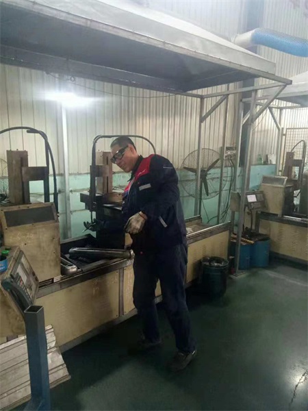 1539583420565187.jpg 暖氣片知名品牌